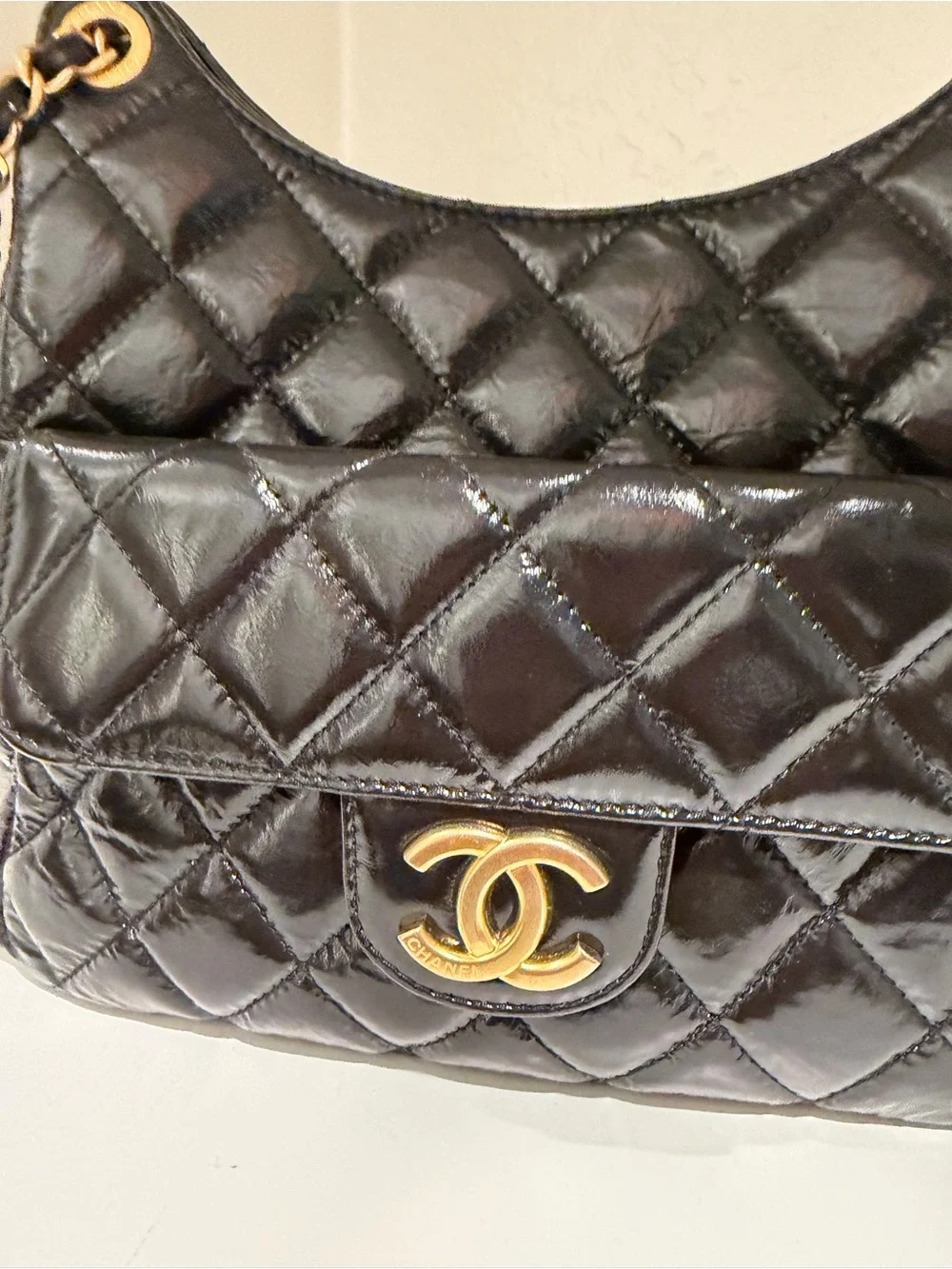 Chanel Shiny Crumpled Calfskin Quilted Wavy CC Hobo Black bag